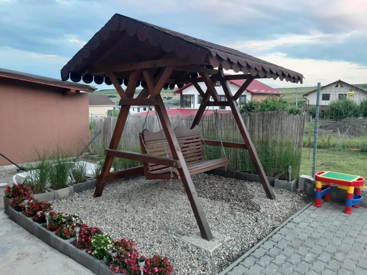 Casa Alba Hotel Sandulesti Buitenkant foto